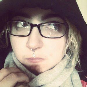 Meet your Posher, Casey